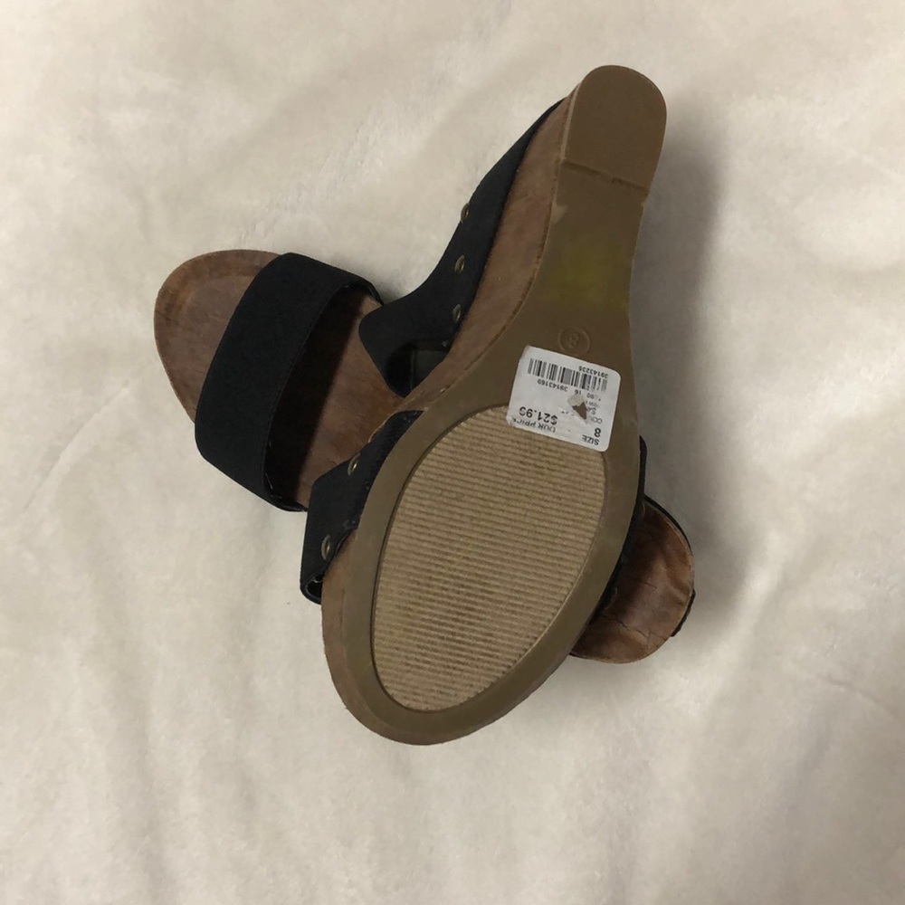 GATO SANDALS.    (150) - Picture 4 of 6